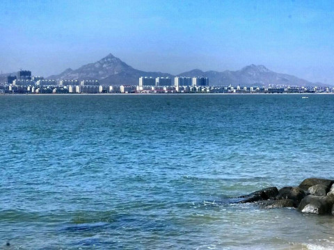 威海是"三海一门"之一属于温带季风气候