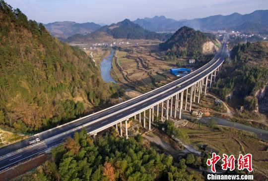 秀松高速正式通车 重庆再增一条出境通道