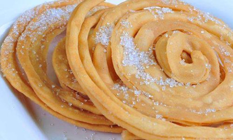 东坡饼:东坡饼又名空心饼,千层饼,是为纪念苏东坡而命名.