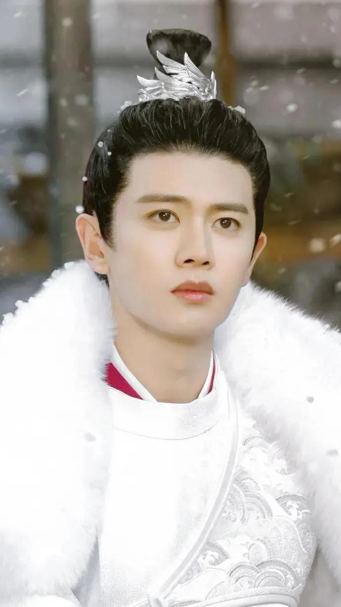 ��, ��λ��װ��������, ��һ����Фս�����㡢���������μ��ס�̴����˭����İ��¹�?