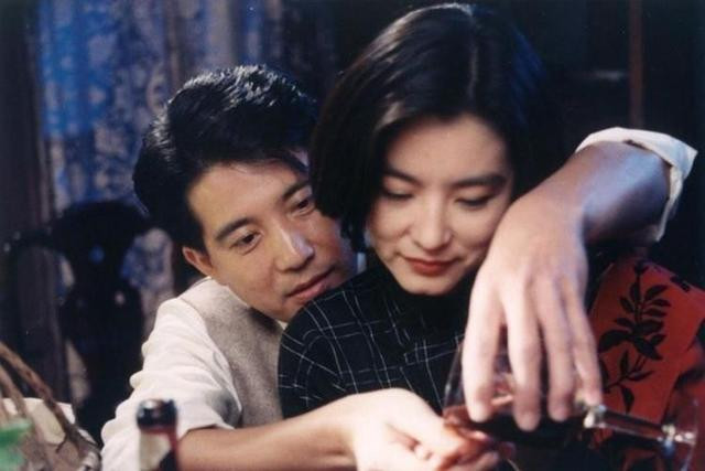 秦汉: 与林青霞虐恋20年, 看了他76岁的处境, 证明周润发没说错!(香港明星,林青霞,秦汉,周润发演的电影)