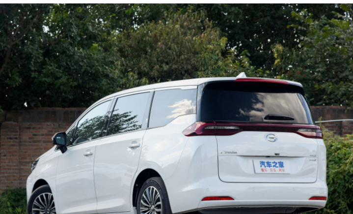 传祺m6空间大 配置齐全 动力足 底盘稳是您想要的mpv吗 全网搜