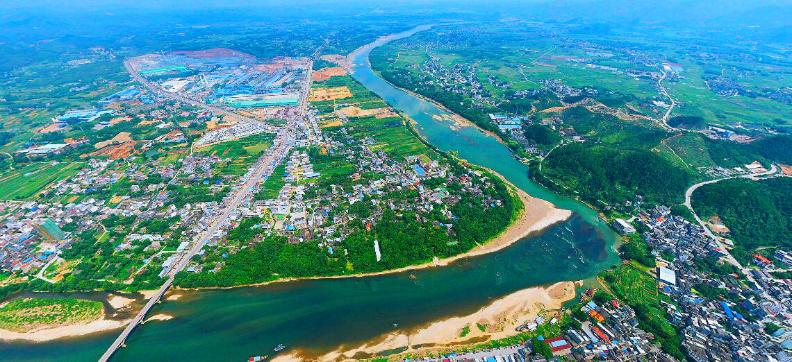 信都一带匪患猖獗,贺江流域一带百姓深受其害,将新都镇作为县城,方便