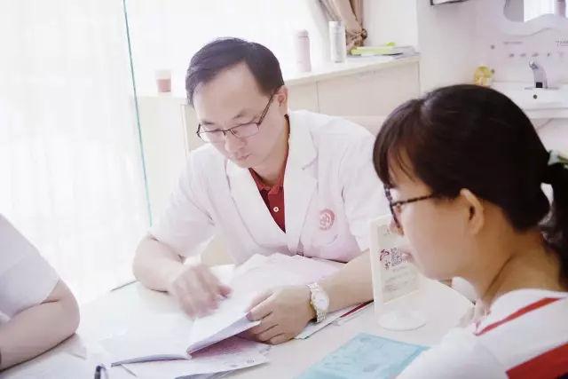 专访钟逸锋博士: 分享北京协和医院专家的“顺产秘籍”