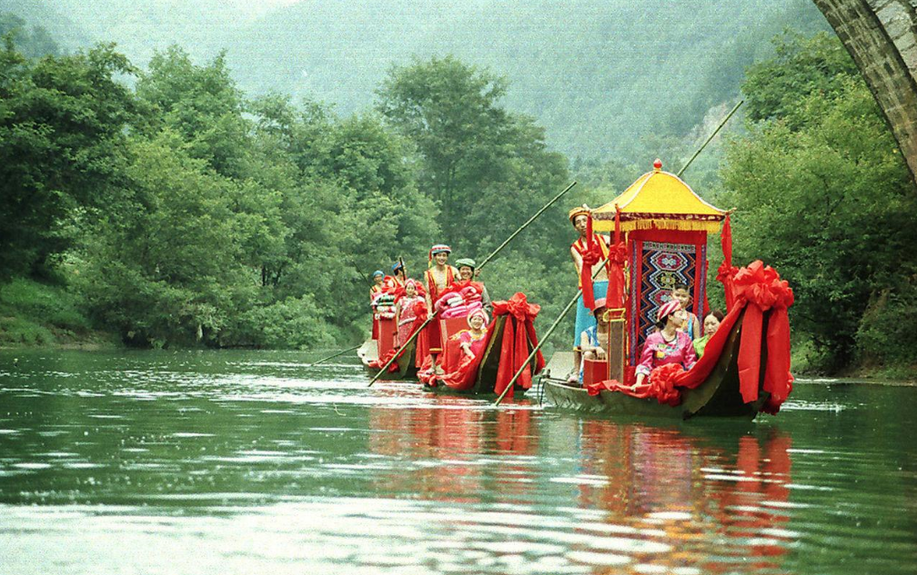 玩转龙船调的故乡--恩施龙船水乡,大峡谷,腾龙洞三日游-英雄招募令 - 
