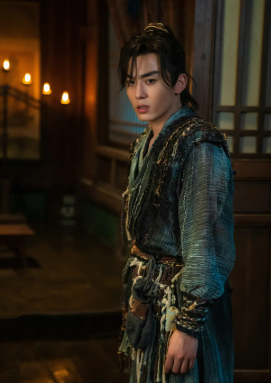 �°桶������¡�������, С��Ů����������, ��Ī�����ֵ����