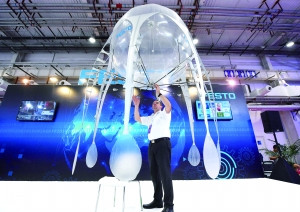 北京立下机器人产业目标 2017世界机器人大会昨天开幕