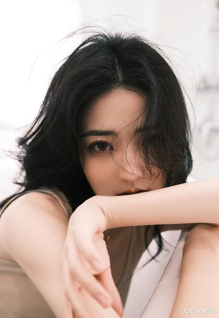 ��V����µķ�������: ����ں��ϵ����ʵ�Ӱ���ϵ�ʱ����ʾ(���ϵ����ʵ�Ӱ�ڼα�)