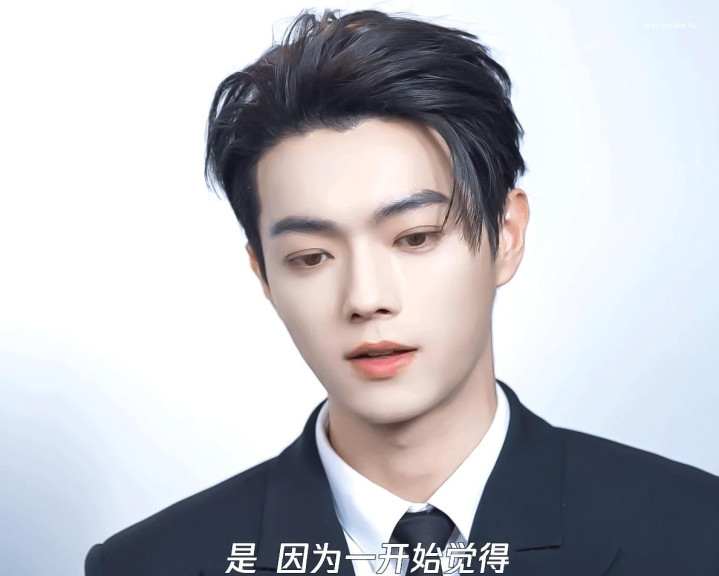 �����񳯡�Я������װ����������˿�����ڴ�!(���� ����)