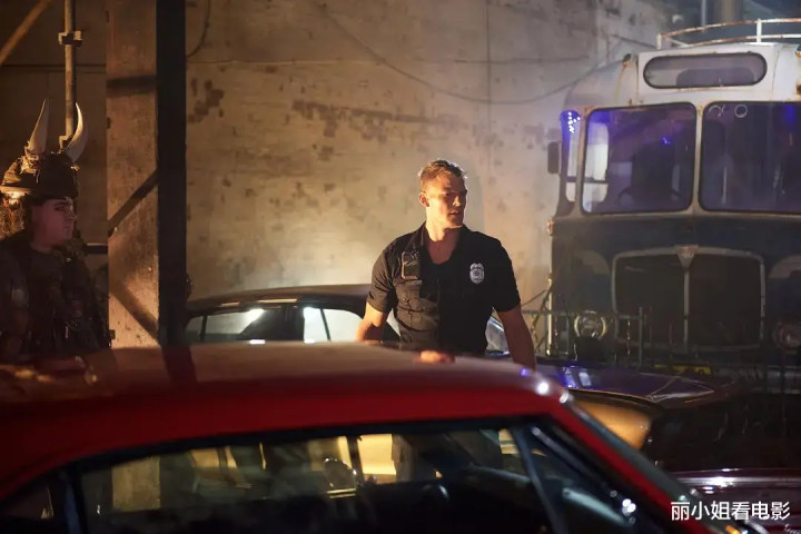 �ųƹ�·�桶˹�ʹ��˹��, �ⲿ����B��Ƭ��������Ƽ�����̫ˬ