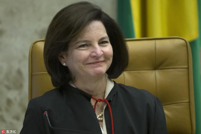 刚刚上仍, 巴西首位女总检察长就掉进前任挖的“大坑”里去了