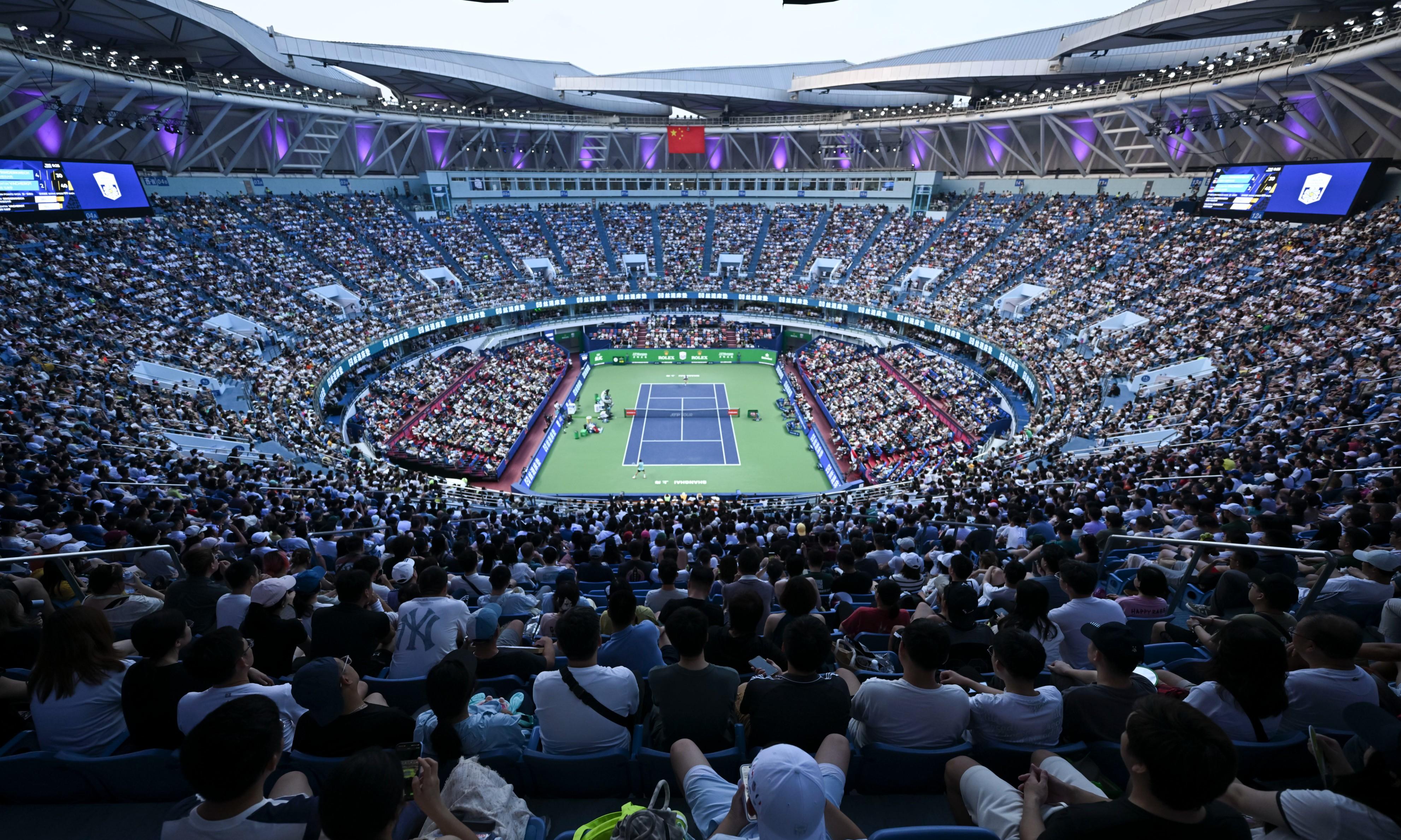 同日双冠!郑钦文呕吐后登顶,殷若宁上海夺第7冠