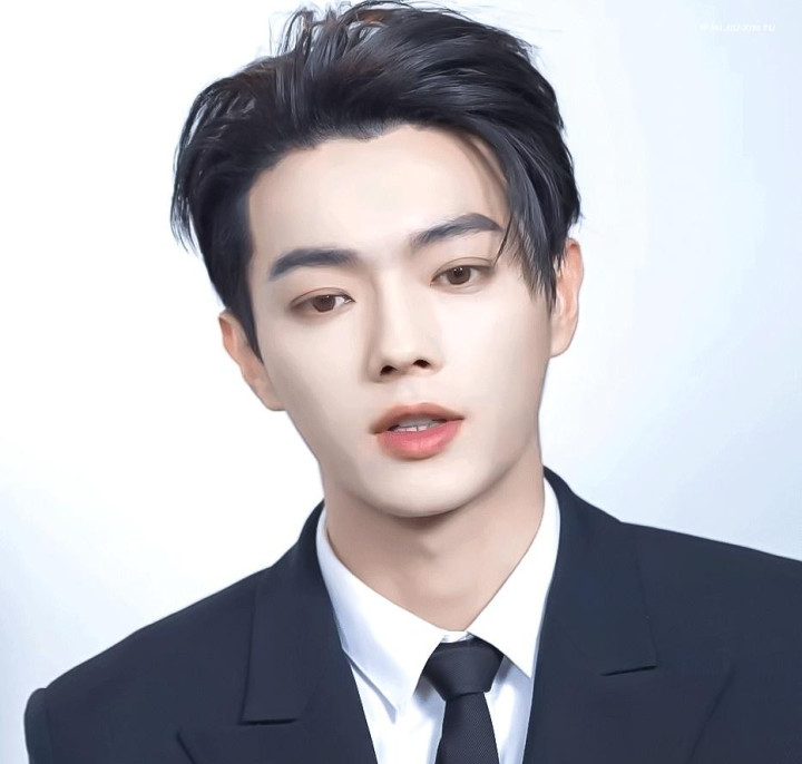 �����񳯡�Я������װ����������˿�����ڴ�!(���� ����)