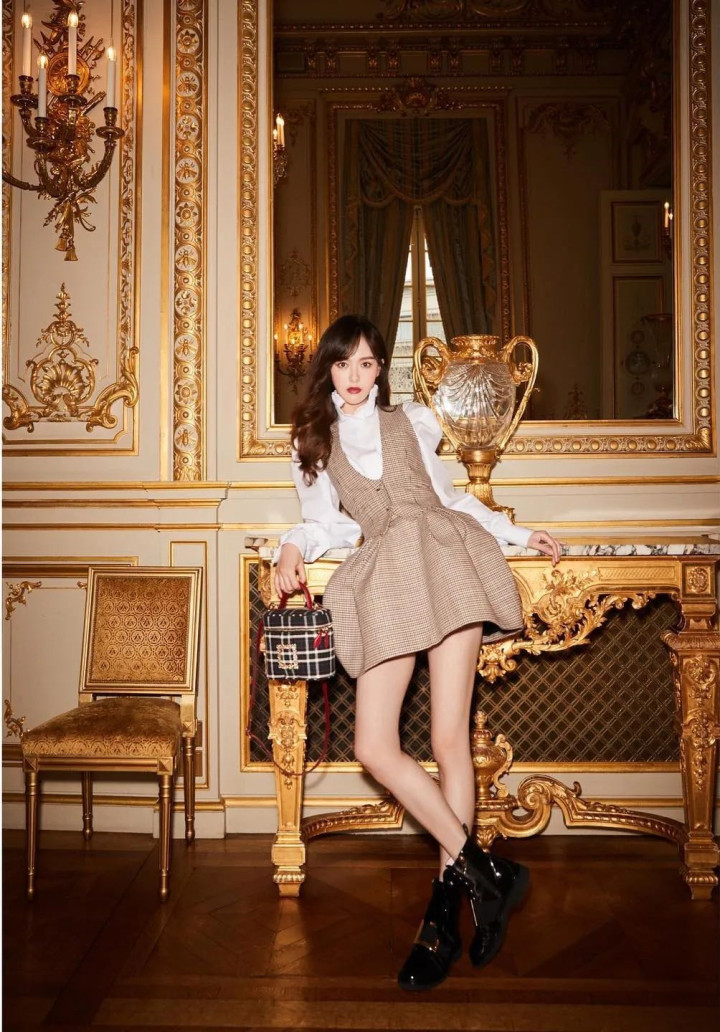 ����, ���Ӿ硶�������������ֿɰ�����С��(����Ů��,�ڵ�����,����,����,������˭)