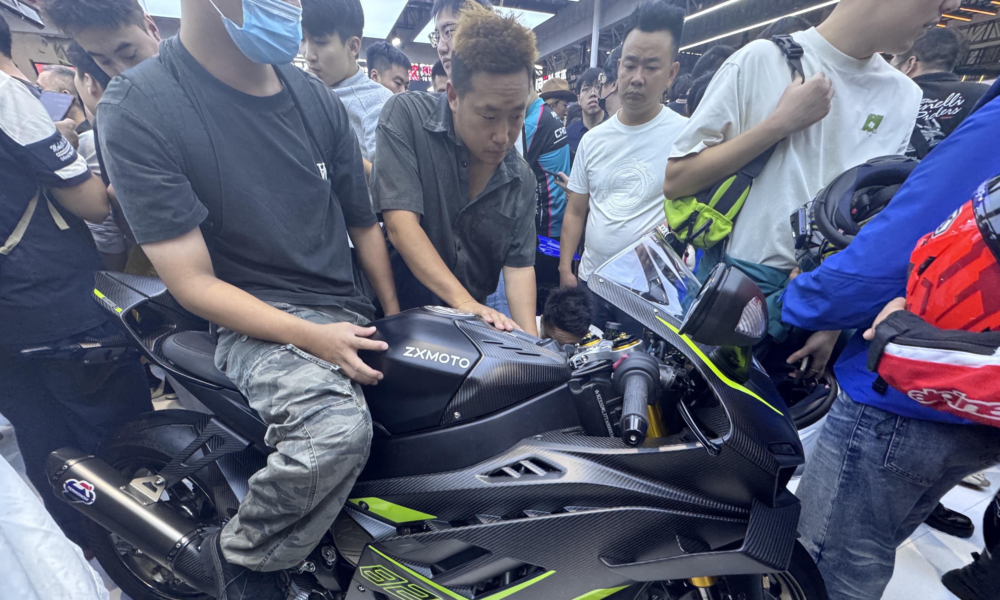 WSBK冠军跨界！50kW电摩15分钟充80%，3万+还要啥九号？