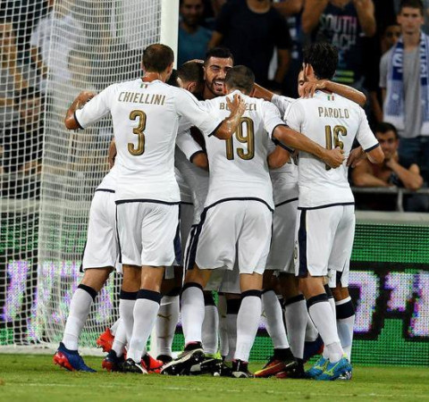 世预赛-意大利上半时客场2-1