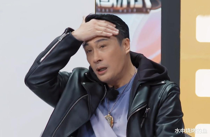 �����޳�Խ��2�����ֳ���������, ����ί��������������, ����һ�ߵ���������ƶ�