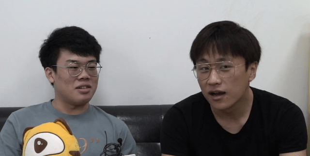 王者荣耀世冠赛袭来, 官方举办五官猜人的环节, 居居李九神配合
