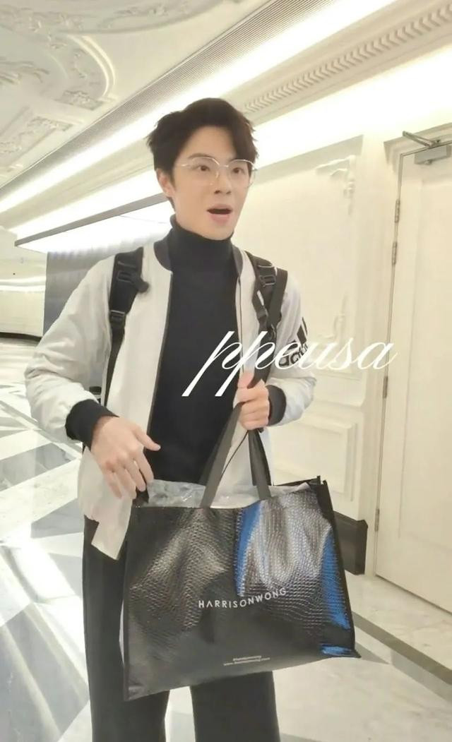 TVBС�����ڻ���, �¾���������Ϸûѹ��, ��ò��������������(�����Ա��)