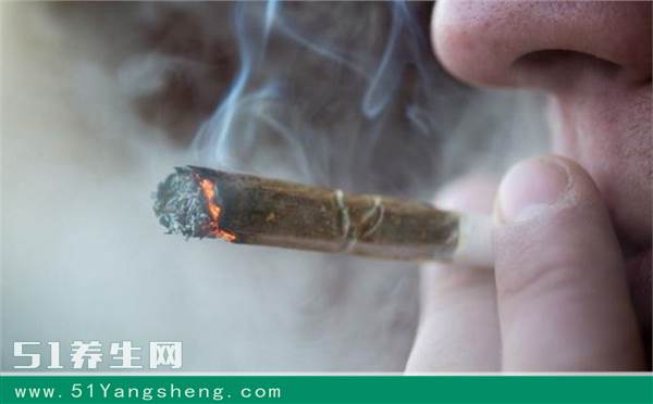 只有放弃这4个习惯, 才能远离胃癌! 你做得到吗?