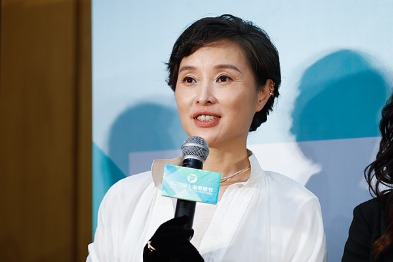 1280元买断吴越脸！AI换脸黑产曝光：小字标注形同虚设